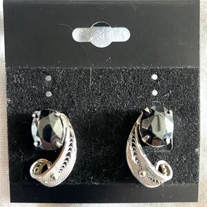 Vintage Sorrento Marked Sterling Clip On Earrings Oval Hematite Center